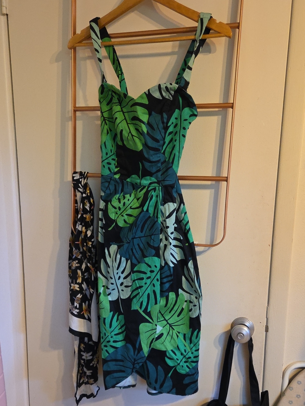 Collectif Green Tropical Leaf Sarong Dress